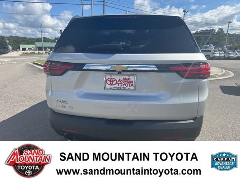 Used 2022 Chevrolet Traverse LS image 4