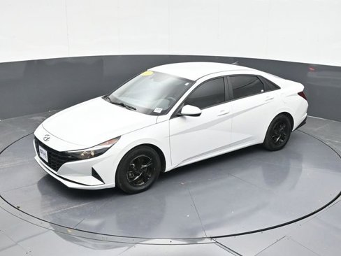 Used 2022 Hyundai Elantra SE image 66