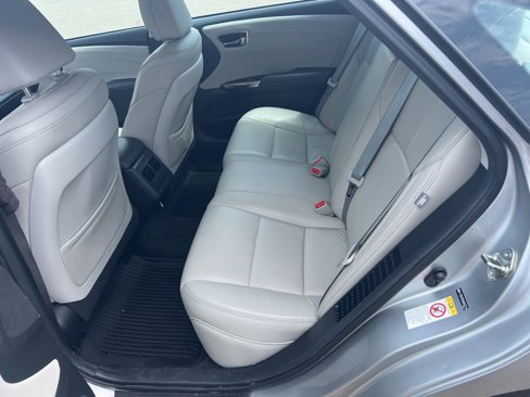 Used 2016 Toyota Avalon XLE Premium image 11