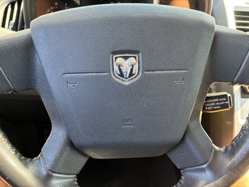 Used 2010 Dodge Journey SXT w/ Flexible Seating Group image 9