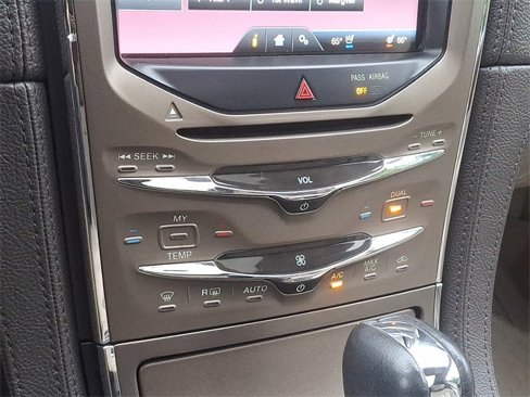 Used 2013 Lincoln MKX AWD image 16