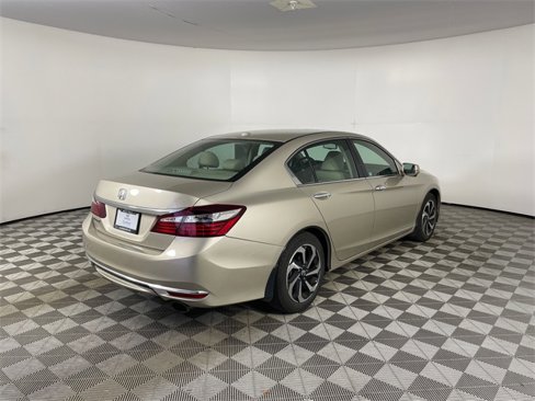Used 2017 Honda Accord EX-L image 16
