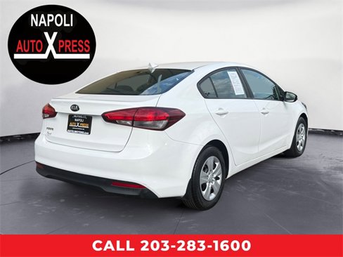 Used 2017 Kia Forte LX image 3