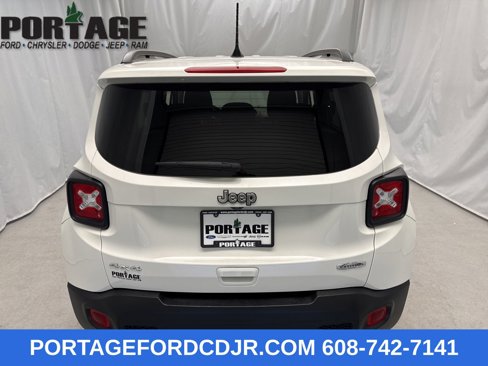 Used 2021 Jeep Renegade Latitude w/ Convenience Group image 3