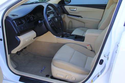 Used 2015 Toyota Camry LE image 19