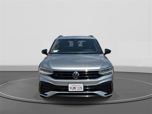 Certified 2023 Volkswagen Tiguan SE R-Line image 2