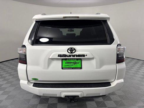 Used 2018 Toyota 4Runner SR5 Premium image 10