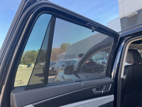 New 2025 Volkswagen Atlas Peak Edition SE image 23