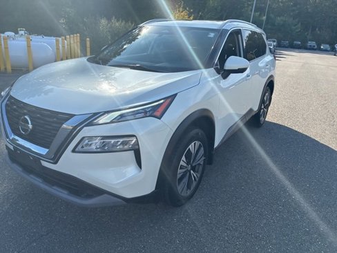 Certified 2021 Nissan Rogue SV w/ Premium Package image 3