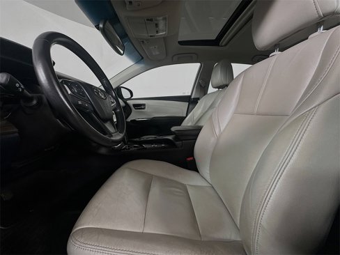 Used 2016 Toyota Avalon Limited image 17