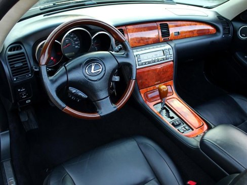 Used 2005 Lexus SC 430 Convertible image 19