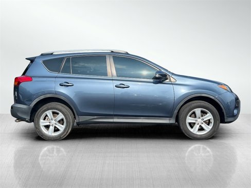 Used 2013 Toyota RAV4 XLE image 4