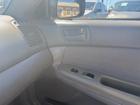 Used 2003 Toyota Camry LE image 21