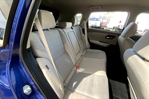 Used 2023 Nissan Rogue SV image 19