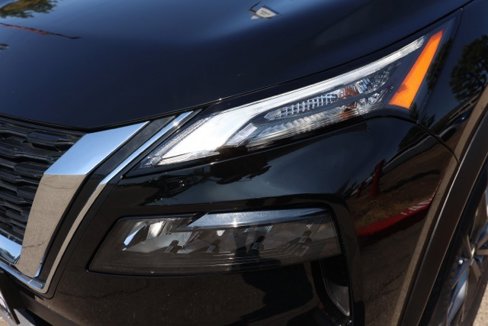 Used 2023 Nissan Rogue S image 10