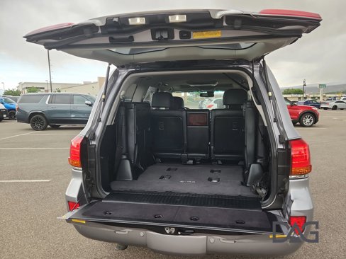 Used 2011 Lexus LX 570 4WD w/ Luxury Pkg image 20