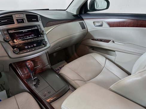 Used 2011 Toyota Avalon Limited image 22