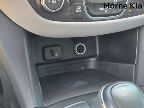 Used 2018 Chevrolet Equinox LS image 27