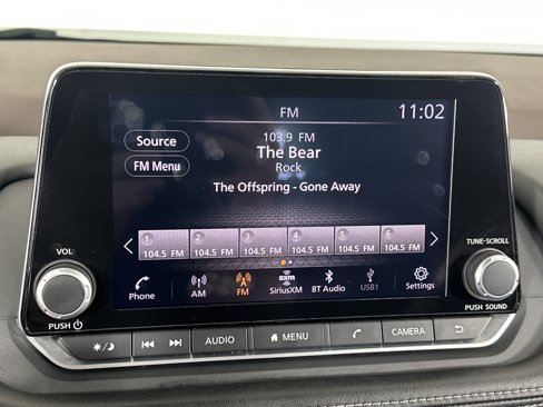 Used 2023 Nissan Rogue SV image 18