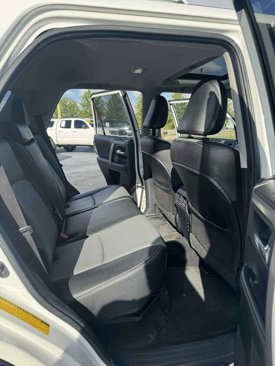 Used 2015 Toyota 4Runner SR5 Premium image 11