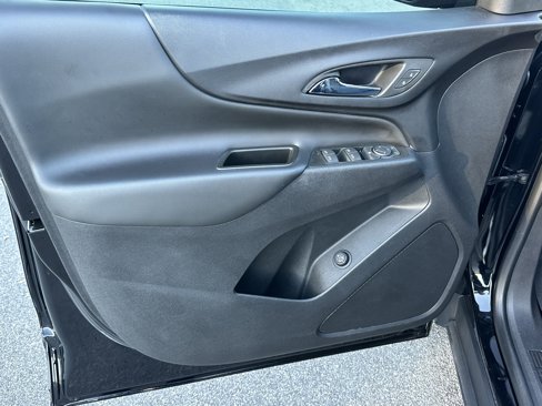 Used 2022 Chevrolet Equinox LT image 12