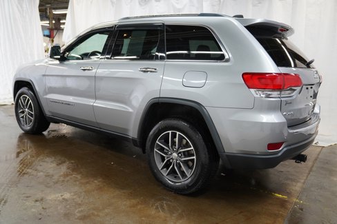 Used 2017 Jeep Grand Cherokee Limited image 10