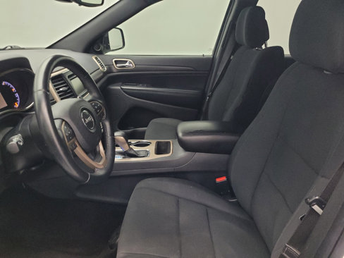 Used 2017 Jeep Grand Cherokee Laredo image 17