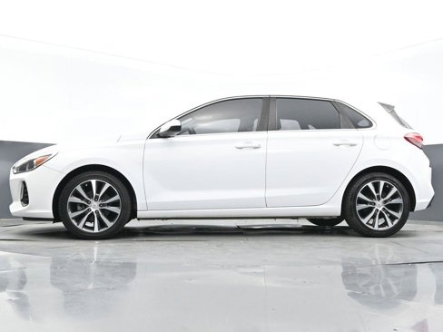 Used 2018 Hyundai Elantra GT image 43