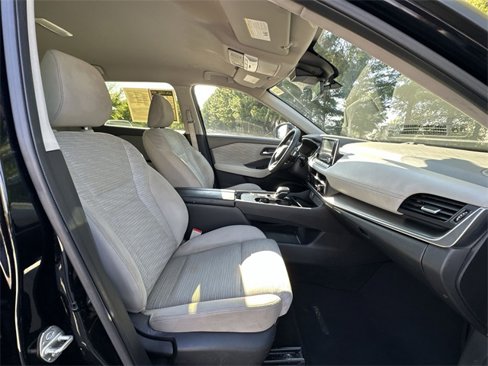 Used 2023 Nissan Rogue SV image 27