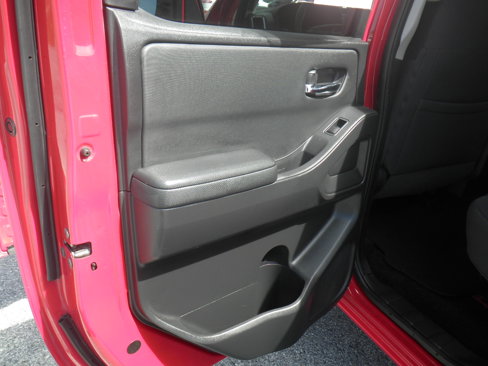 Used 2022 Nissan Frontier SV image 18