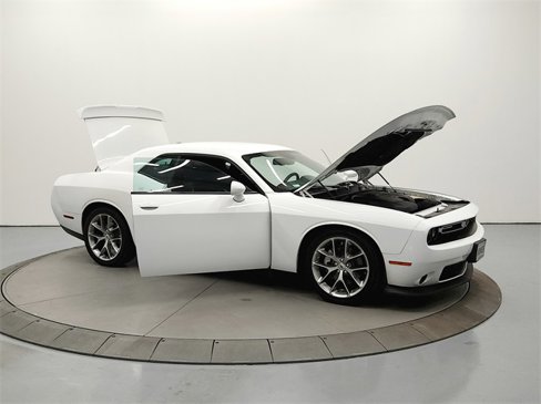 Used 2022 Dodge Challenger GT image 10