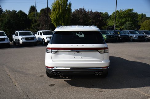 Used 2020 Lincoln Aviator Reserve w/ Equipment Group 202A image 5