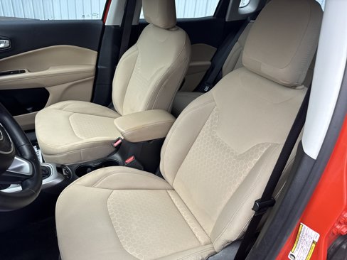 Used 2018 Jeep Compass Sport w/ Tech Group image 9