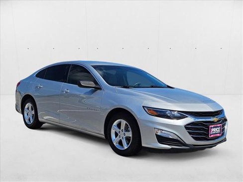 Used 2022 Chevrolet Malibu LS image 3