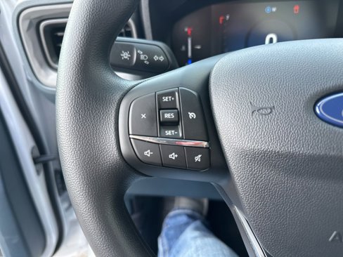 New 2025 Ford Maverick XL image 18