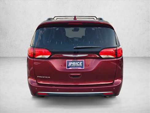 Used 2020 Chrysler Pacifica Touring-L Plus image 6