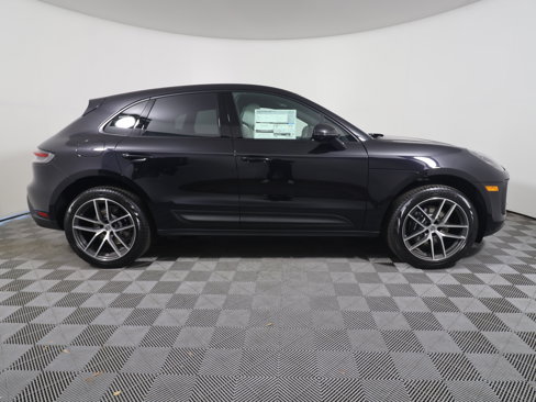 New 2025 Porsche Macan image 8