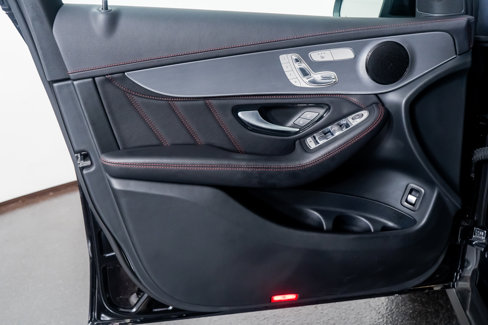 Used 2023 Mercedes-Benz GLC 300 4MATIC Coupe image 36