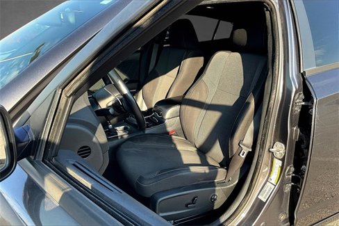 Used 2015 Dodge Charger SXT w/ Driver Confidence Group image 27