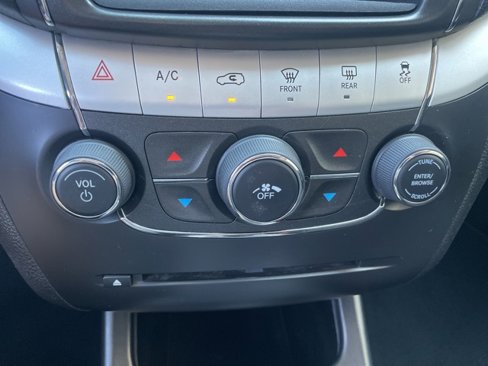 Used 2019 Dodge Journey SE w/ Connectivity Group image 38