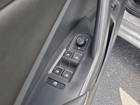 Certified 2025 Volkswagen Jetta Sport image 15