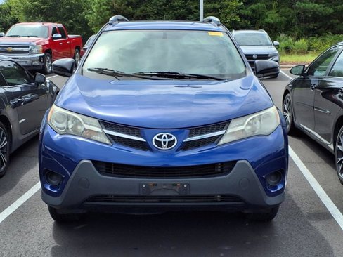 Used 2014 Toyota RAV4 LE image 2