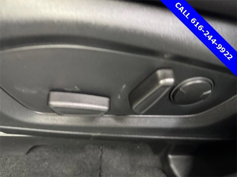 Used 2022 Ford Explorer XLT w/ Equipment Group 202A image 23