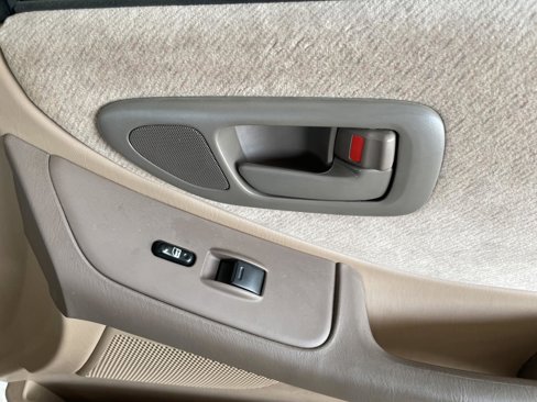Used 1996 Toyota Avalon XL image 27