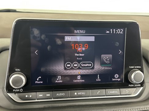 Used 2023 Nissan Rogue SV image 17