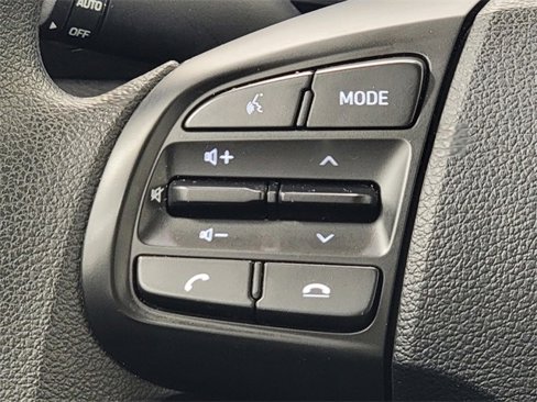 Used 2022 Hyundai Venue SE image 28