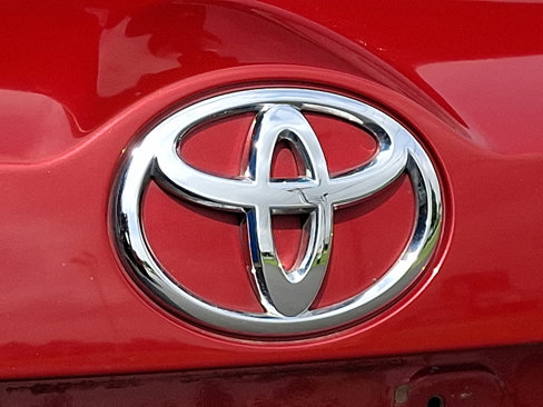 Used 2015 Toyota RAV4 XLE image 33