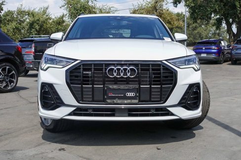 Used 2025 Audi Q3 2.0T Premium w/ Convenience Package image 4