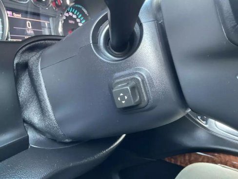 Used 2016 Chevrolet Suburban LTZ image 35