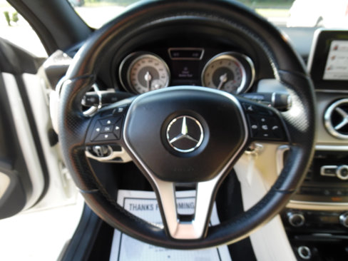 Used 2014 Mercedes-Benz CLA 250 image 12